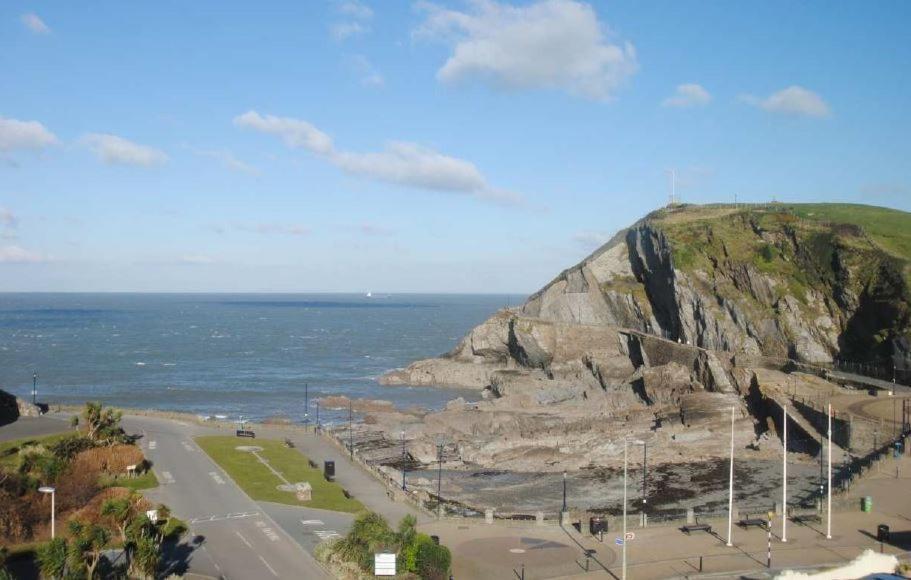 4 The View Apartments Ilfracombe - Seafront, Parking, Lift, Ev Eksteriør bilde