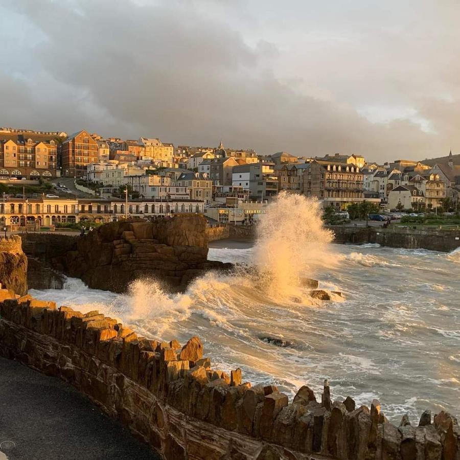 4 The View Apartments Ilfracombe - Seafront, Parking, Lift, Ev Eksteriør bilde